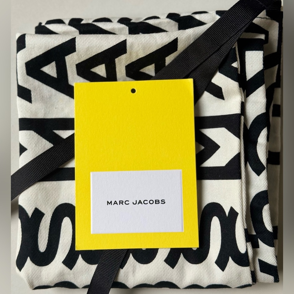 Marc Jacobs Minaudière Black and White - Picture 11 of 12